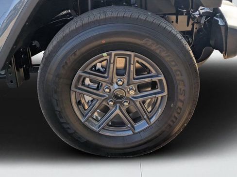 New 2026 Jeep Gladiator Sport image 9