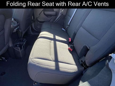 Used 2022 Jeep Wrangler Unlimited Sport w/ Xtreme Recon 35" Tire Package image 19