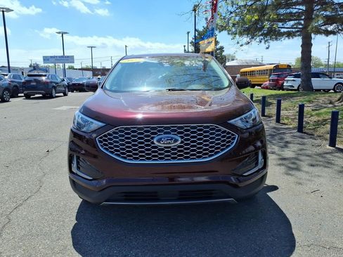Certified 2023 Ford Edge SEL w/ Convenience Package AWD/4WD image 3