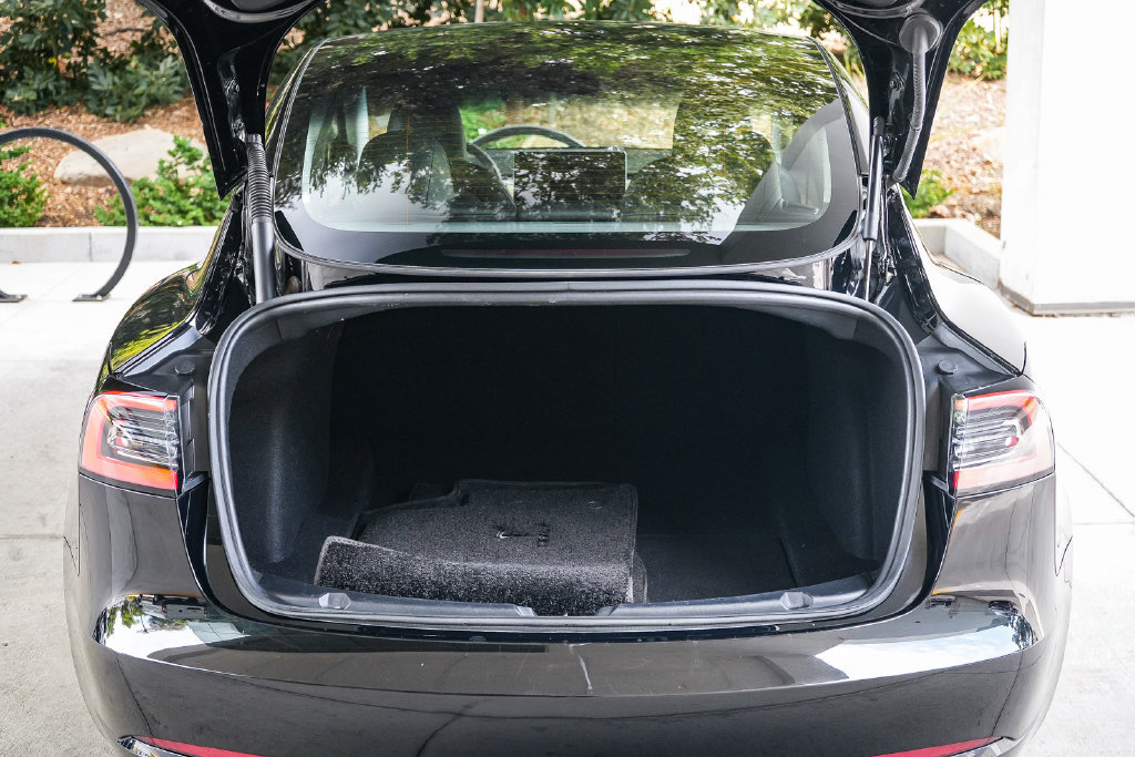 Used 2023 Tesla Model 3 Standard Range RWD image 23