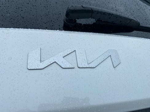 Certified 2024 Kia Soul LX FWD image 17
