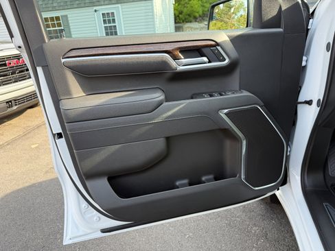 New 2026 GMC Sierra 1500 Elevation image 15