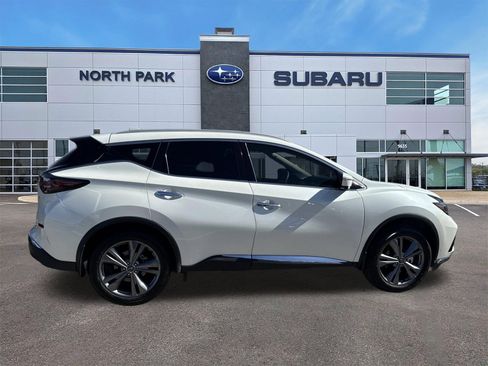 Used 2024 Nissan Murano Platinum w/ Cargo Package image 2