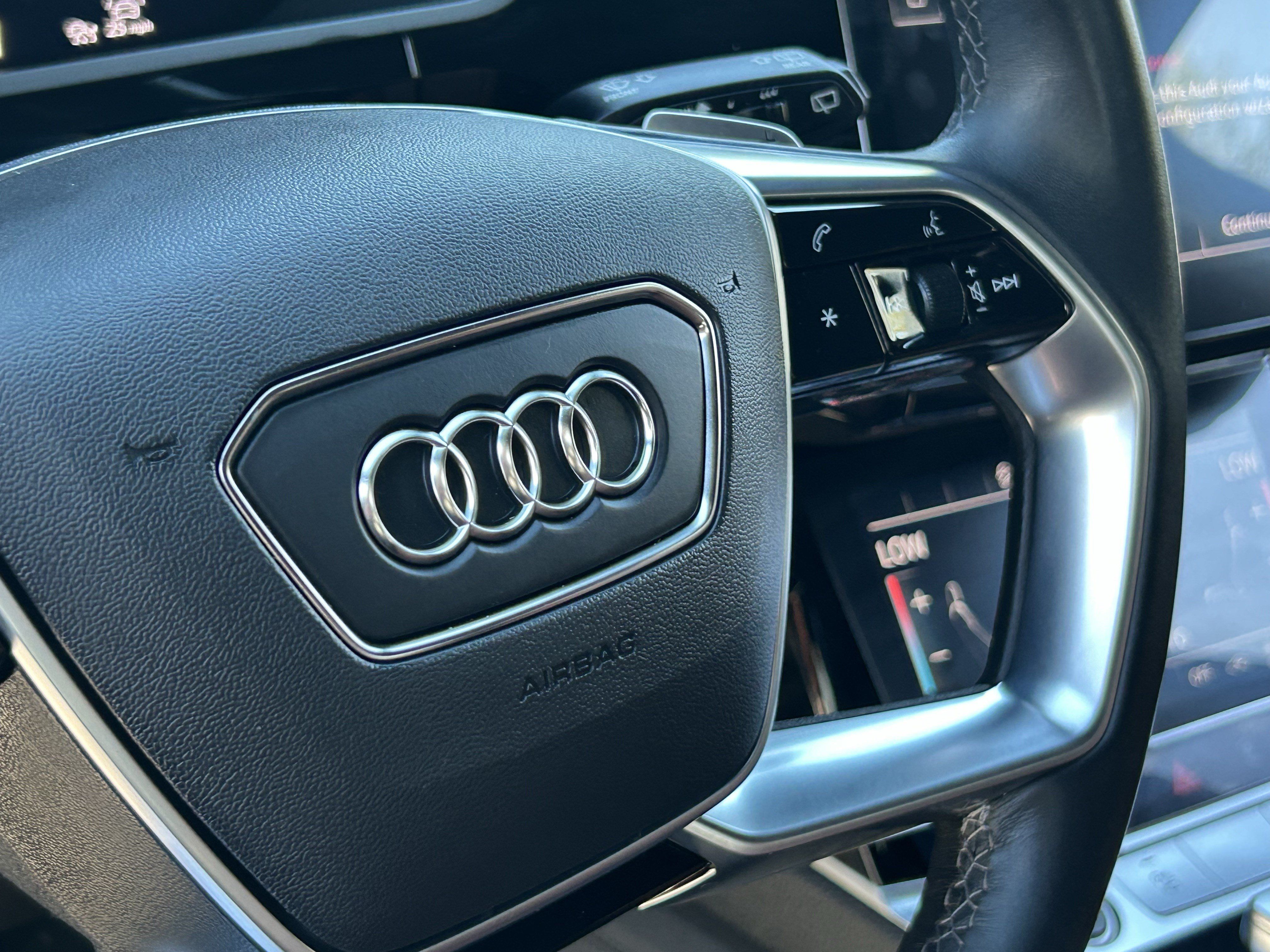 Used 2024 Audi Q8 e-tron Premium Plus w/ Premium Plus Package AWD/4WD image 29