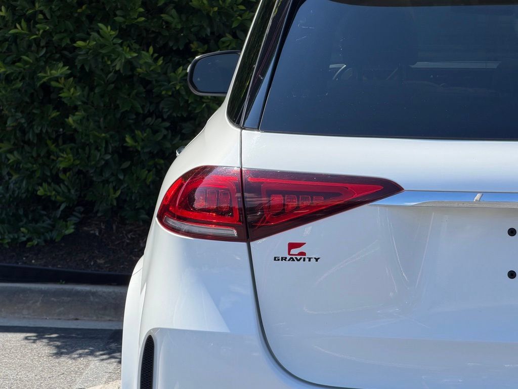 Used 2022 Mercedes-Benz GLE 450 4MATIC w/ AMG Line Exterior image 15