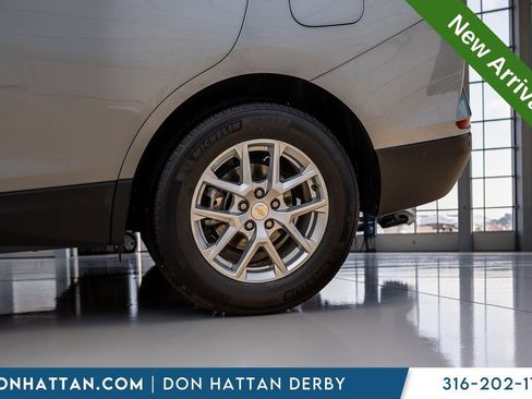 Used 2024 Chevrolet Equinox LT FWD image 39