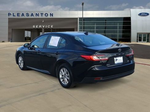 Used 2025 Toyota Camry LE FWD image 3