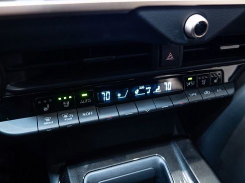 Certified 2024 Toyota Crown Limited image 27