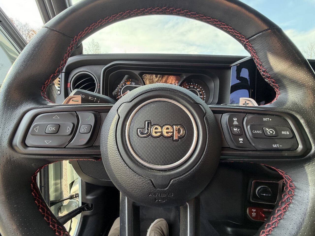 Used 2024 Jeep Wrangler Unlimited Rubicon 392 AWD/4WD image 11