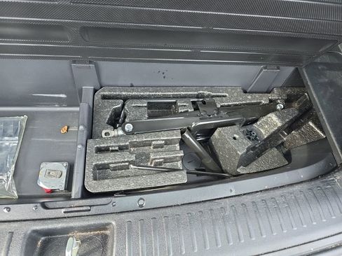 Used 2017 Kia Sorento L image 14