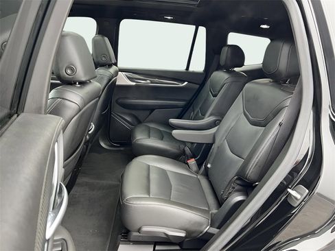 Used 2022 Cadillac XT6 Sport image 8