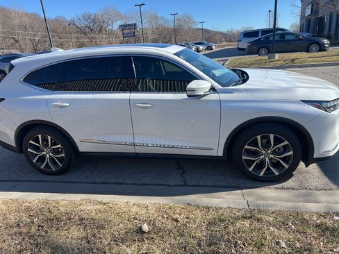 Used 2022 Acura MDX SH-AWD w/ Technology Package image 4
