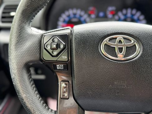 Used 2017 Toyota 4Runner TRD Off-Road Premium AWD/4WD image 36