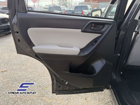 Used 2014 Subaru Forester 2.5i image 27