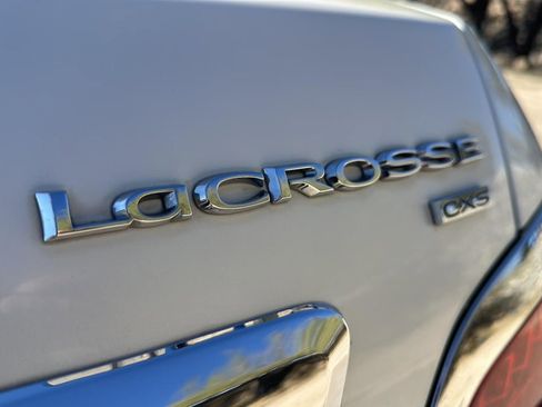 Used 2010 Buick LaCrosse CXS image 8