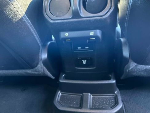 Used 2022 Jeep Wrangler Unlimited Sahara 4xe image 18