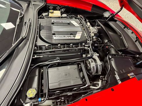 Used 2015 Chevrolet Corvette Z06 w/ 3LZ Preferred Equipment Group RWD image 24