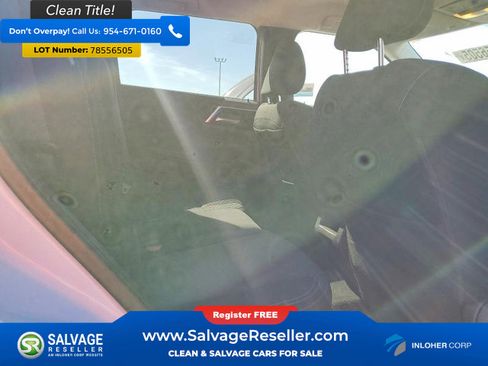 Used 2024 Mitsubishi Outlander ES image 15