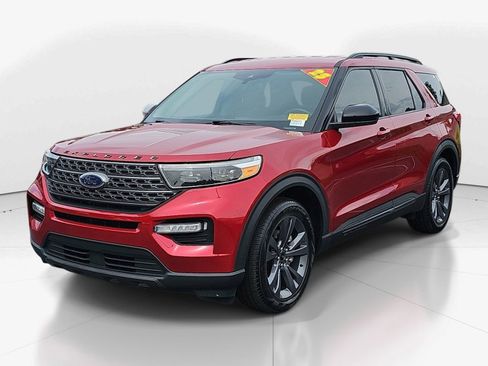 Used 2023 Ford Explorer XLT w/ Equipment Group 202A RWD image 7