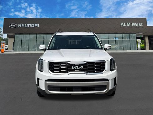 Used 2023 Kia Telluride S FWD image 2