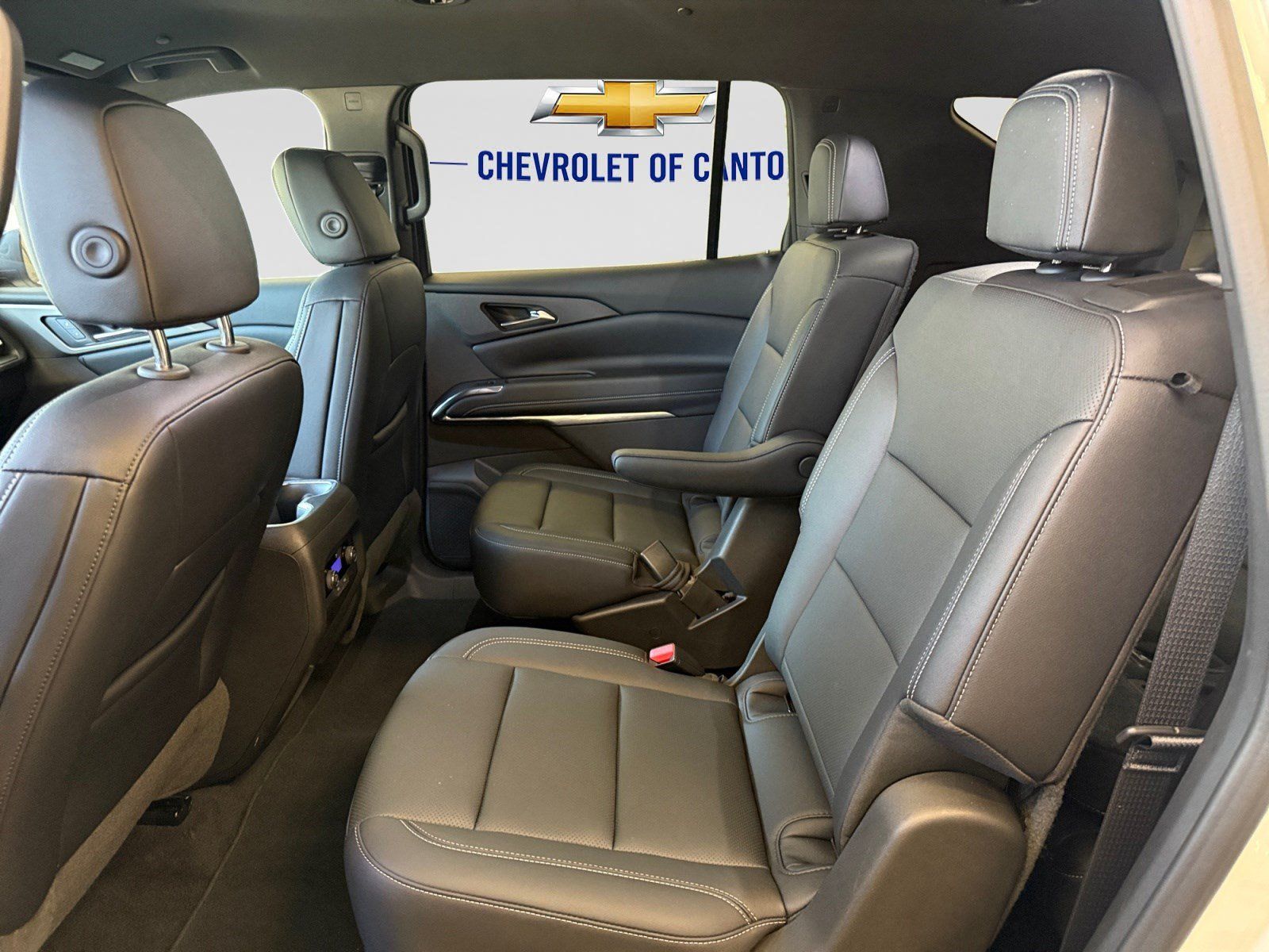 Used 2026 Chevrolet Traverse LT FWD image 19