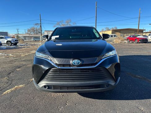 Used 2021 Toyota Venza LE image 5