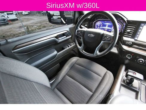 Used 2024 Chevrolet Silverado 1500 RST w/ Z71 Off-Road Package image 9