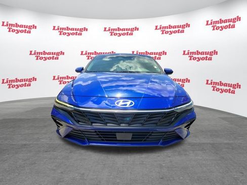 Used 2025 Hyundai Elantra SEL FWD image 18