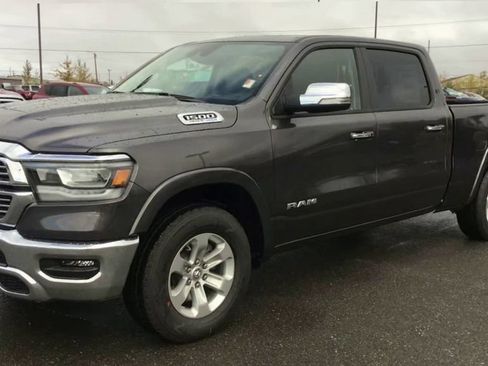 Used 2022 RAM 1500 Laramie AWD/4WD image 4