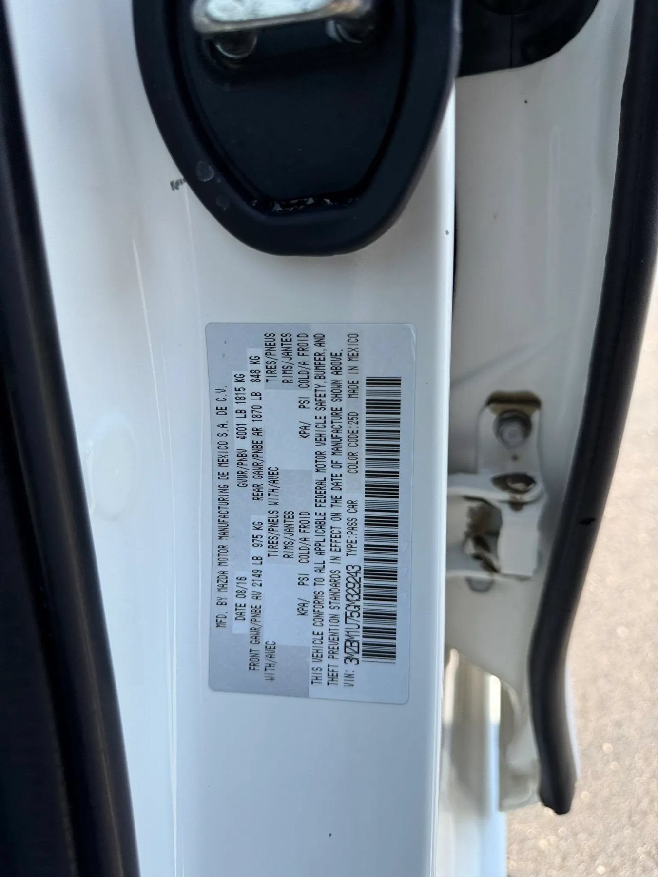 Used 2016 MAZDA MAZDA3 i Sport w/ Preferred Equipment Package FWD image 38