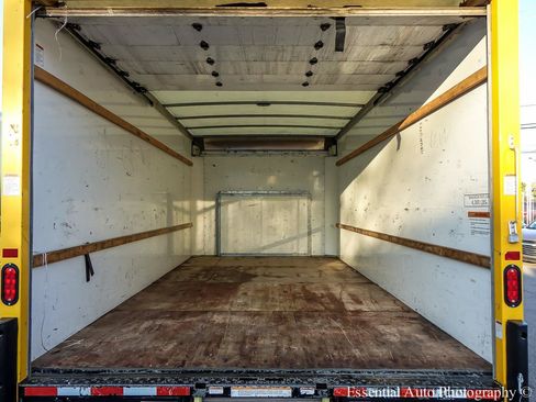 Used 2022 Ford E-350 and Econoline 350 Super Duty RWD image 18
