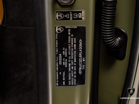 Used 2024 Lamborghini Urus Performante image 73