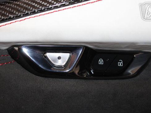 Used 2023 Chevrolet Corvette Z06 image 34