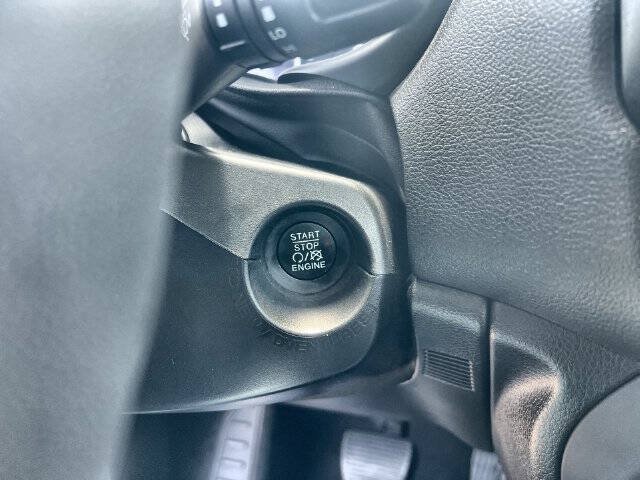 Used 2021 Jeep Renegade Latitude FWD image 16