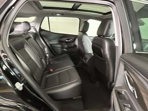 Used 2023 GMC Terrain SLT w/ Infotainment Package II AWD/4WD image 30
