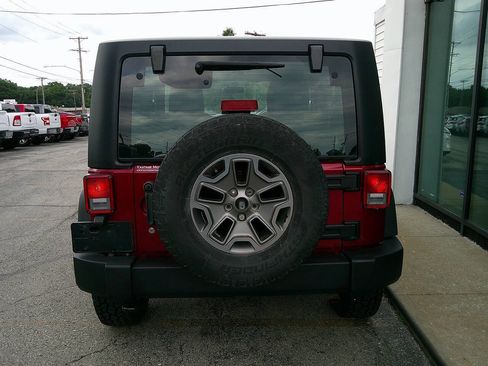 Used 2013 Jeep Wrangler Sport AWD/4WD image 6