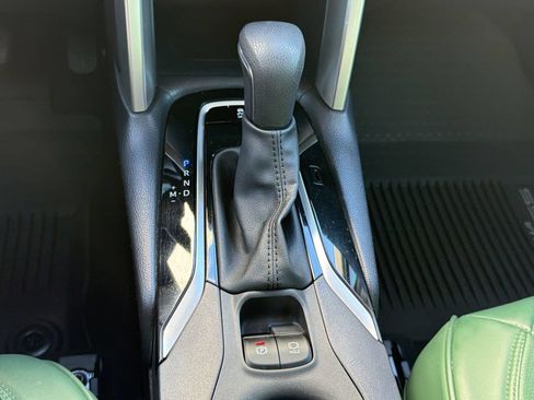 Used 2022 Toyota Corolla Cross LE w/ Moonroof Package FWD image 20