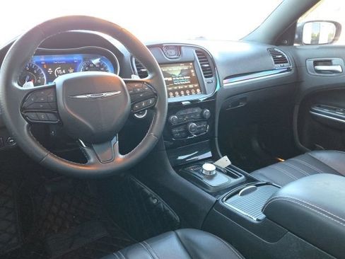Used 2021 Chrysler 300 S w/ S Model Appearance Package RWD image 9