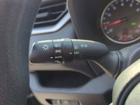 Used 2019 Toyota RAV4 XLE FWD image 14