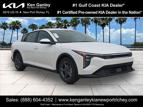 New 2025 Kia K4 LXS image 1