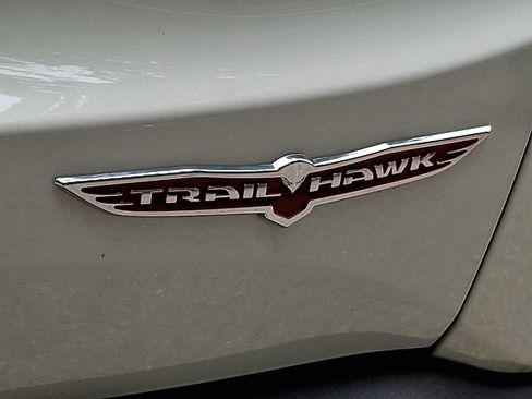 Used 2023 Jeep Renegade Trailhawk AWD/4WD image 27