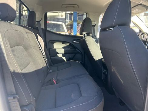 Used 2022 Chevrolet Colorado LT w/ LT Convenience Package image 8