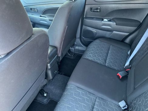 Used 2025 Mitsubishi Outlander Sport LE image 12