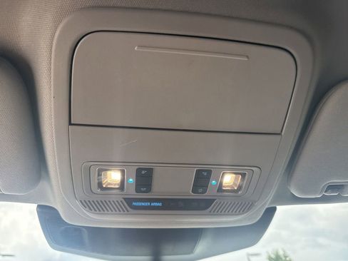 Used 2023 Ford Explorer XLT w/ Equipment Group 202A RWD image 21