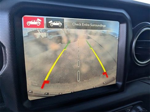 Used 2022 Jeep Wrangler Unlimited Rubicon w/ Xtreme Recon 35" Tire Package image 13