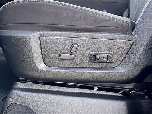 Used 2024 RAM 2500 Big Horn image 36