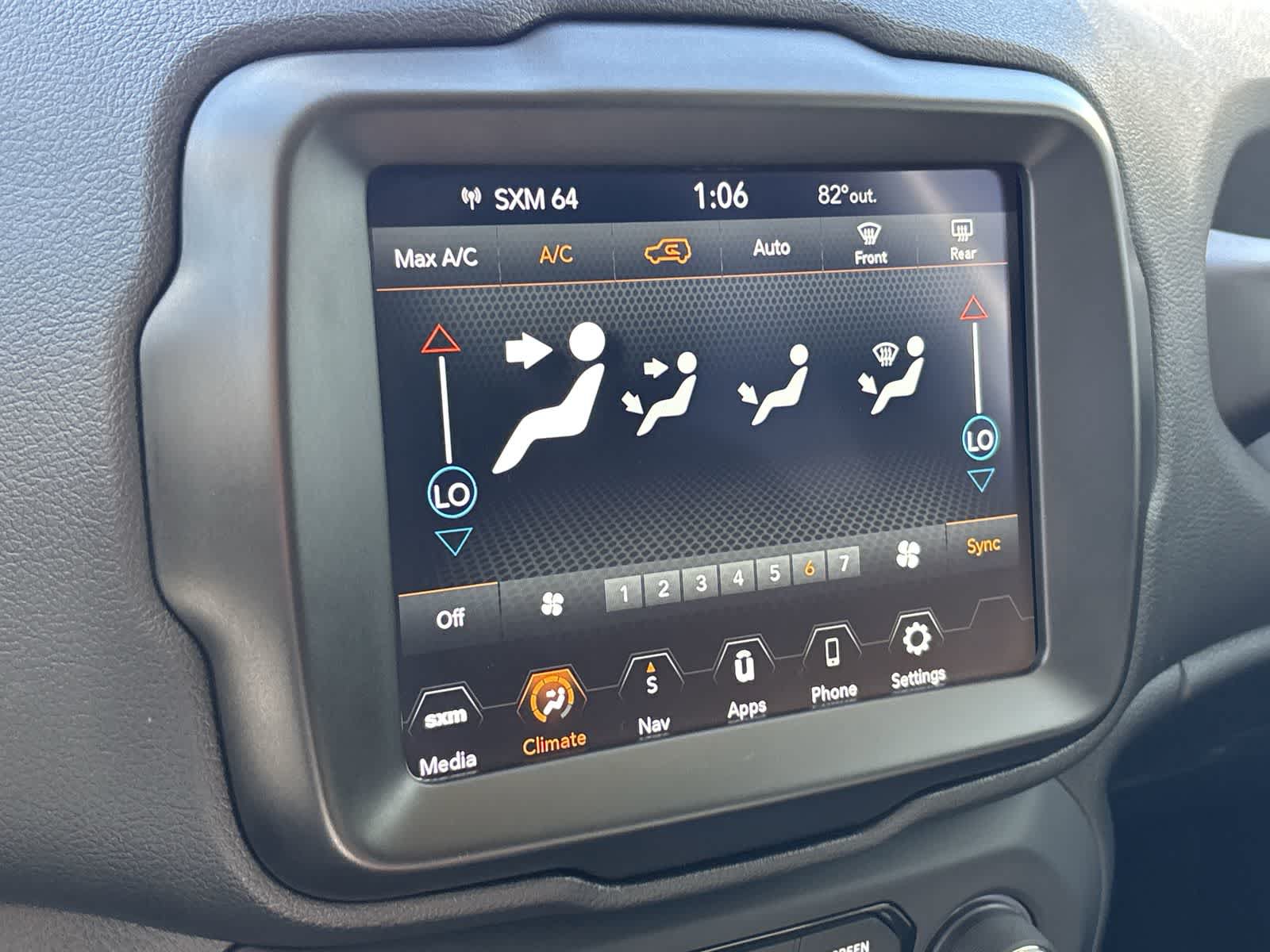 Used 2022 Jeep Renegade Sport w/ Sport Appearance Group AWD/4WD image 18