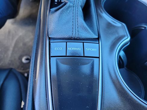 Used 2024 Toyota Camry SE image 28