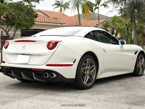 Used 2016 Ferrari California T image 18