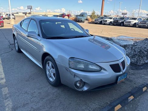 Used 2007 Pontiac Grand Prix w/ Preferred Package image 2